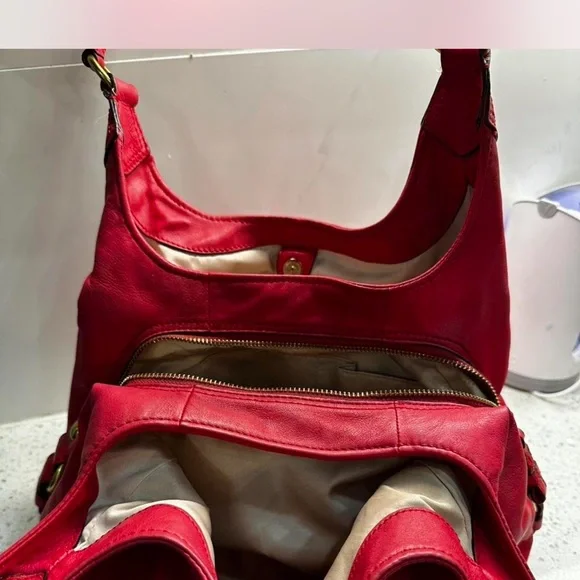 Coach Pink Madison Maggie Hobo model. - Picture 10 of 10